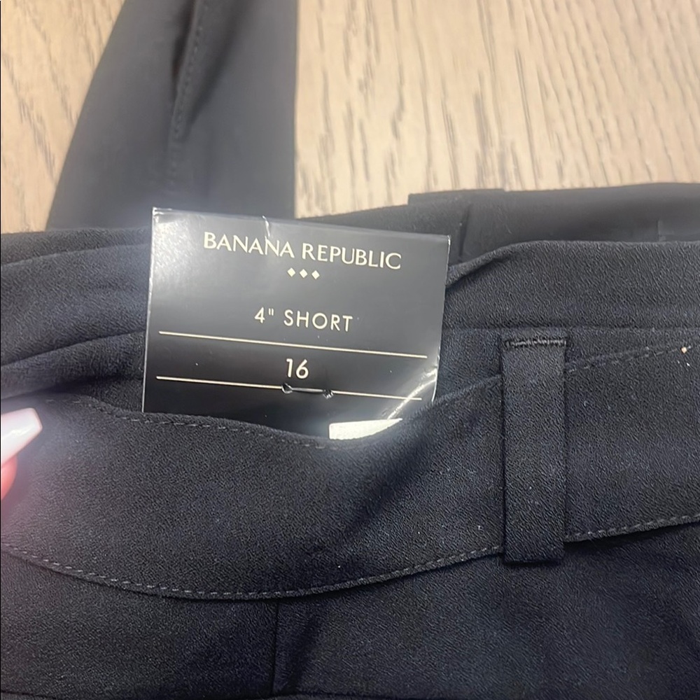 Banana Republic High Waist Black Shorts - Picture 4 of 4